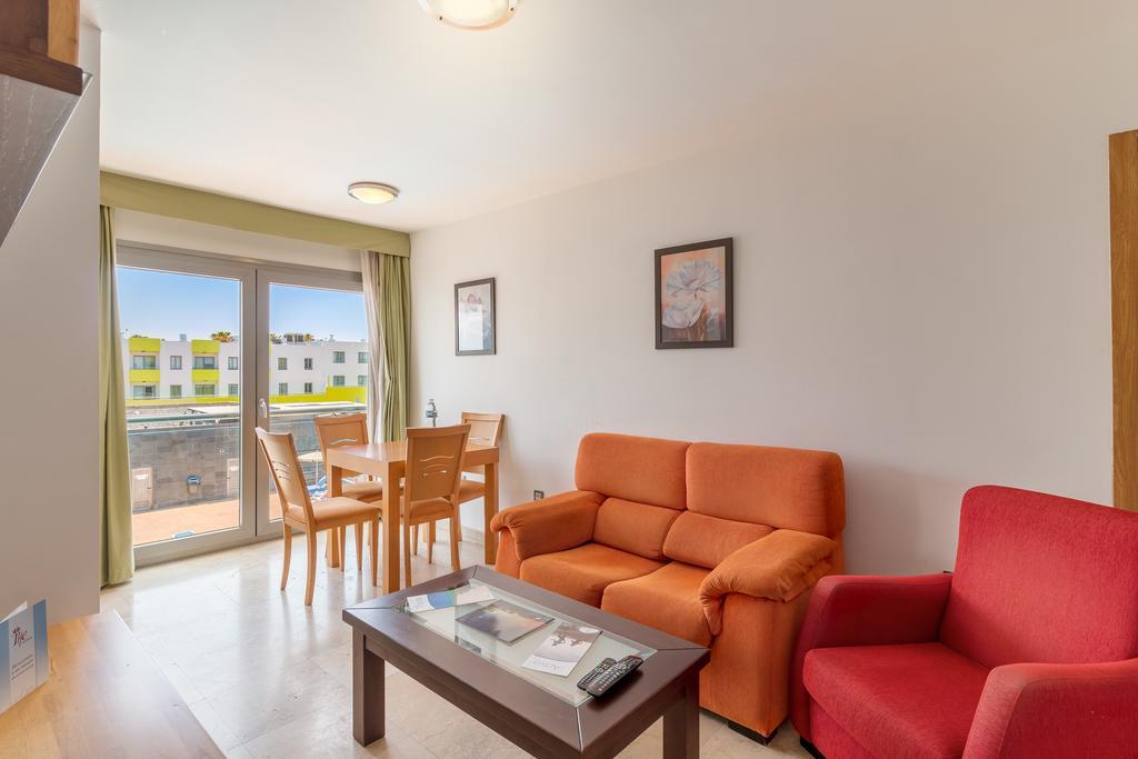 Hotel LIVVO Corralejo Beach Екстериор снимка